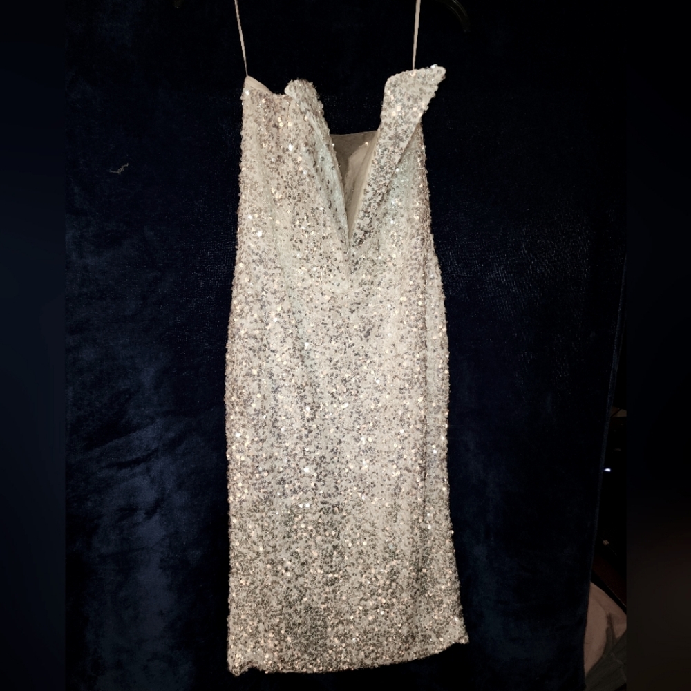 White sequin midi dress 1×